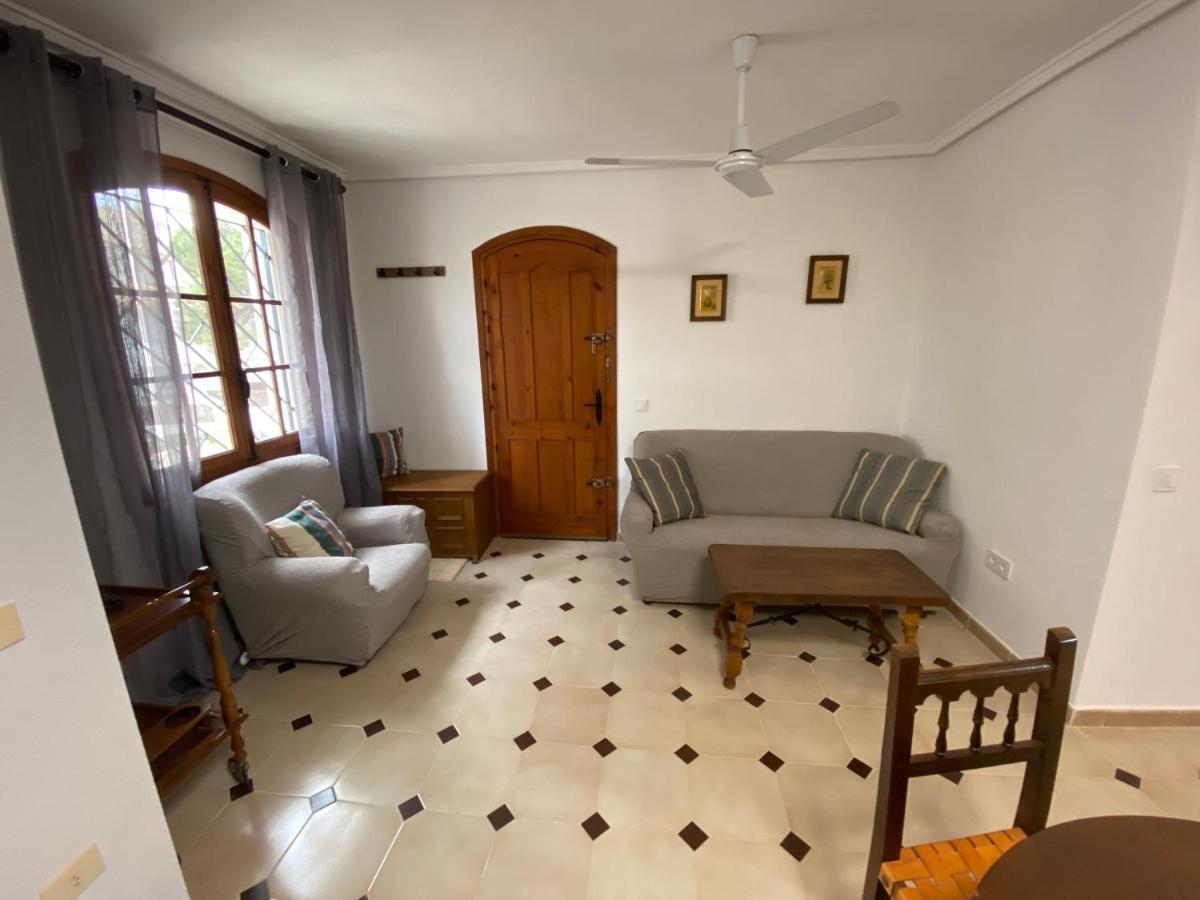 Orihuela Costa 2-Bedroom 1-Bath Renovated Vacation Rental On La Zenia Beach ภายนอก รูปภาพ