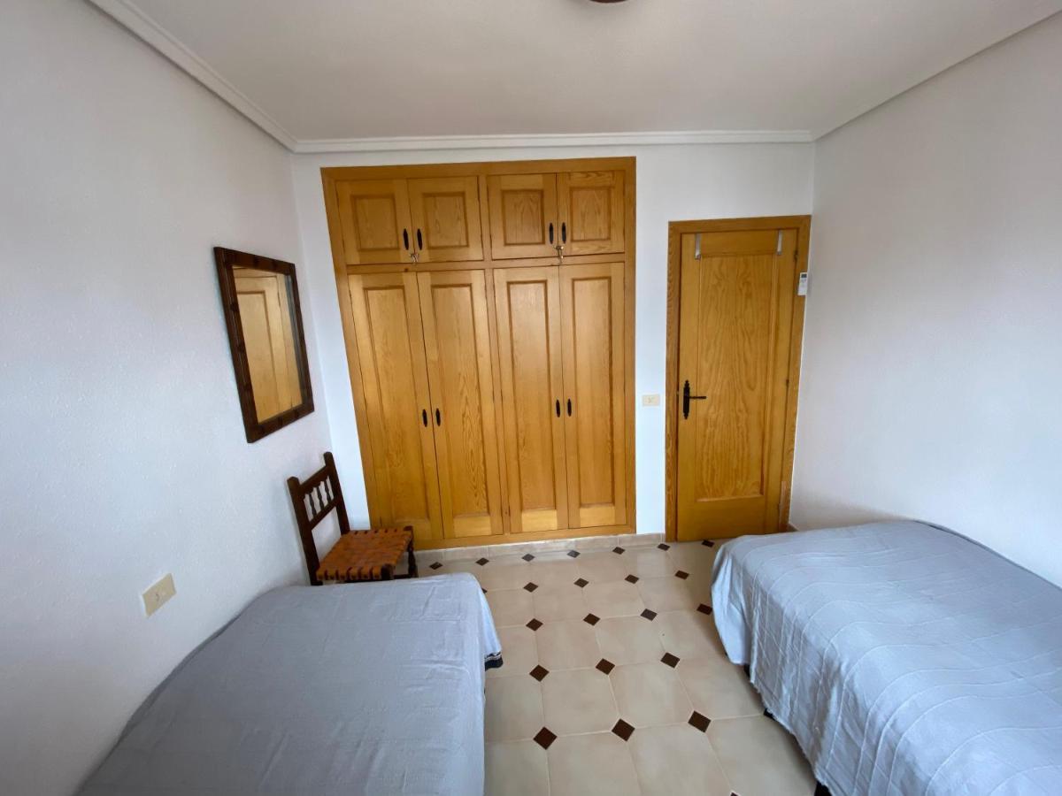 Orihuela Costa 2-Bedroom 1-Bath Renovated Vacation Rental On La Zenia Beach ภายนอก รูปภาพ