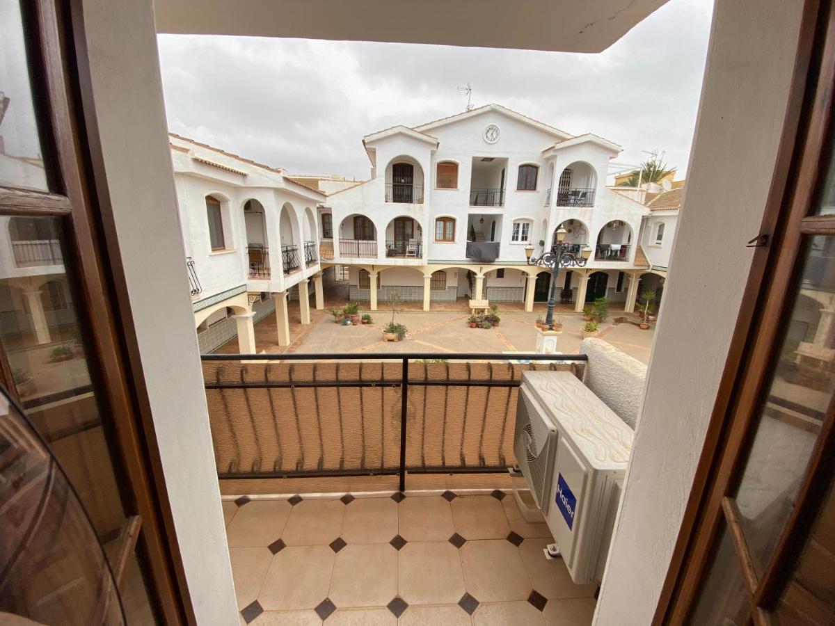 Orihuela Costa 2-Bedroom 1-Bath Renovated Vacation Rental On La Zenia Beach ภายนอก รูปภาพ